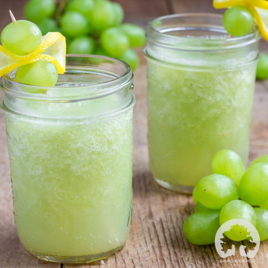 receta de caipirinha con uvas