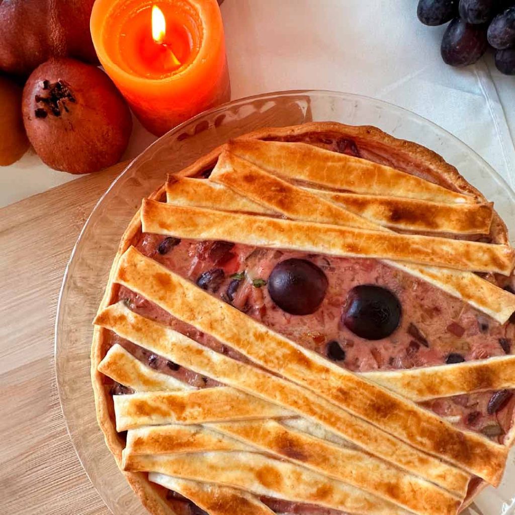 pastel-salado-receta-halloween-con-uva