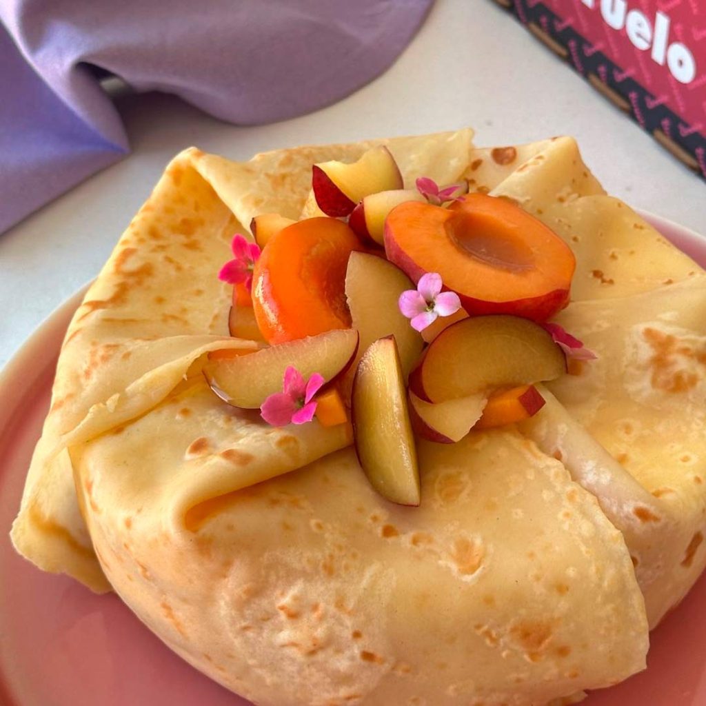receta-tarta-crepe-con-frutas