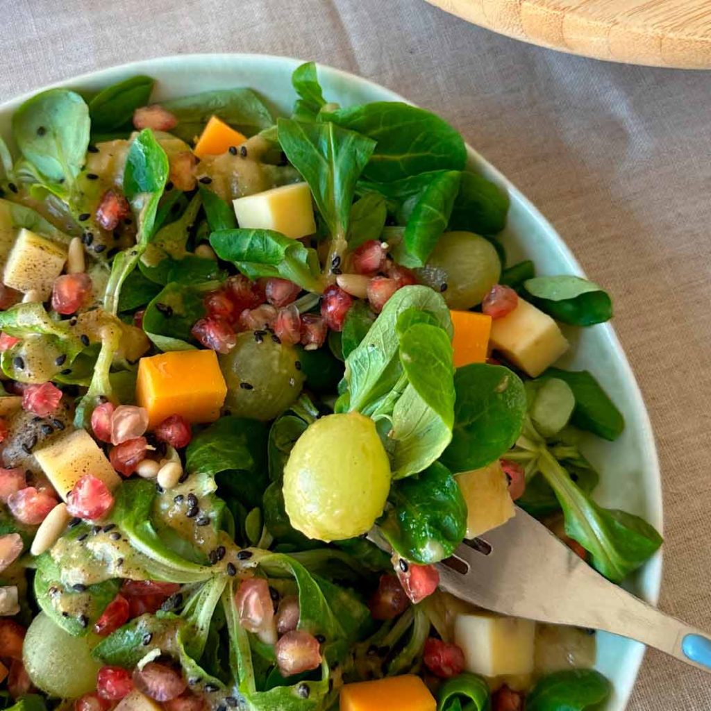 receta-uvas-ensalada-uvas-vino-queso