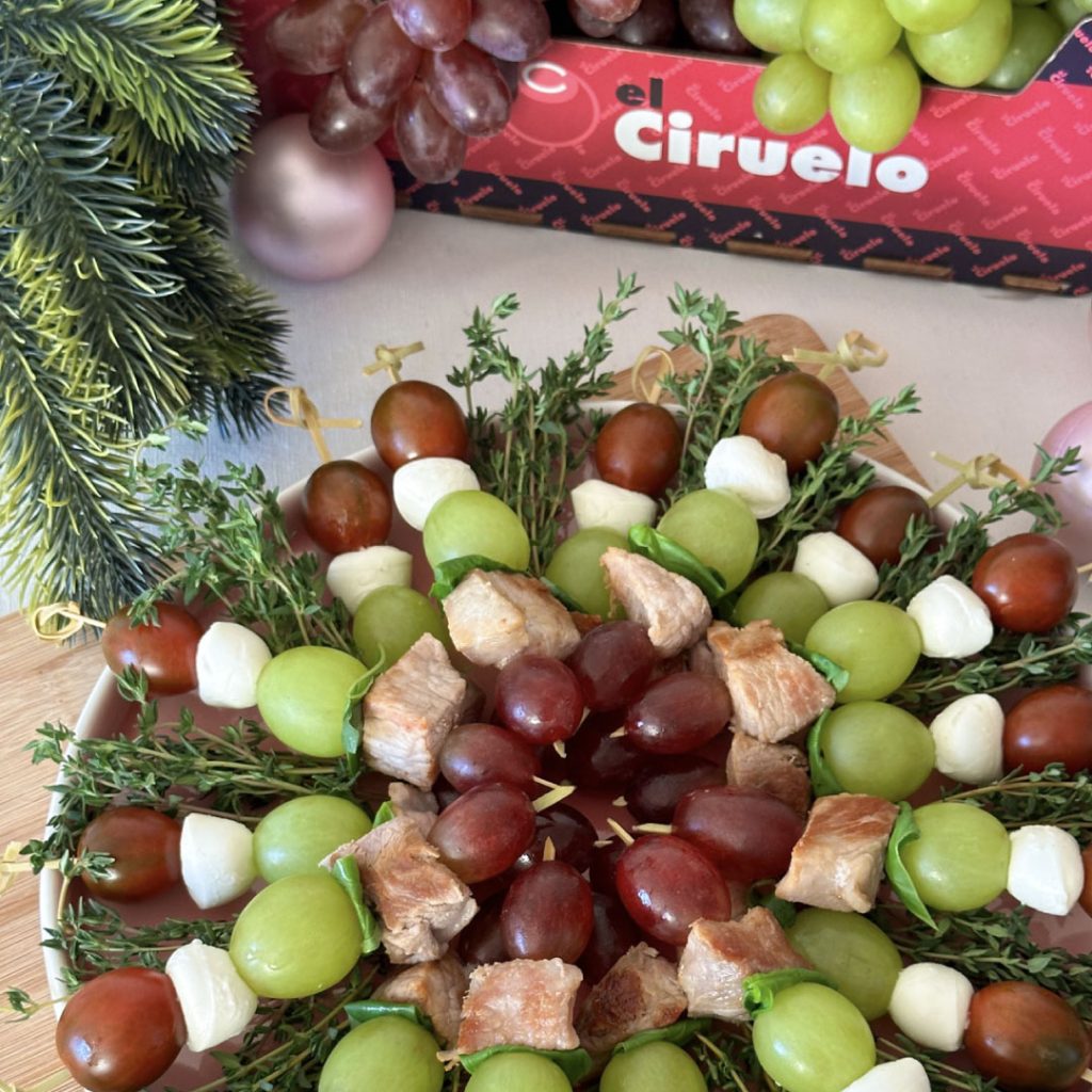 receta-uvas-navidad-corona-carne-y-uvas