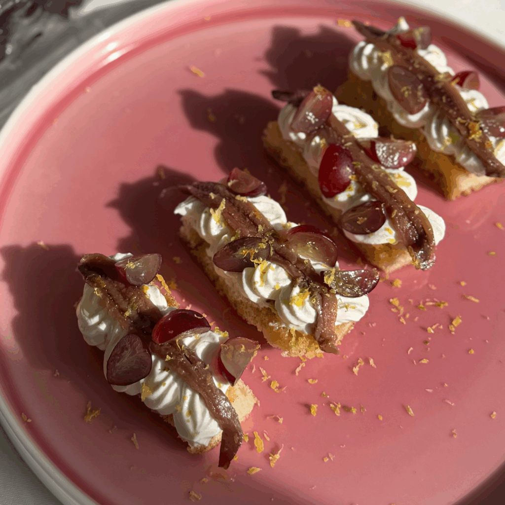 Receta bocados de anchoa y uva